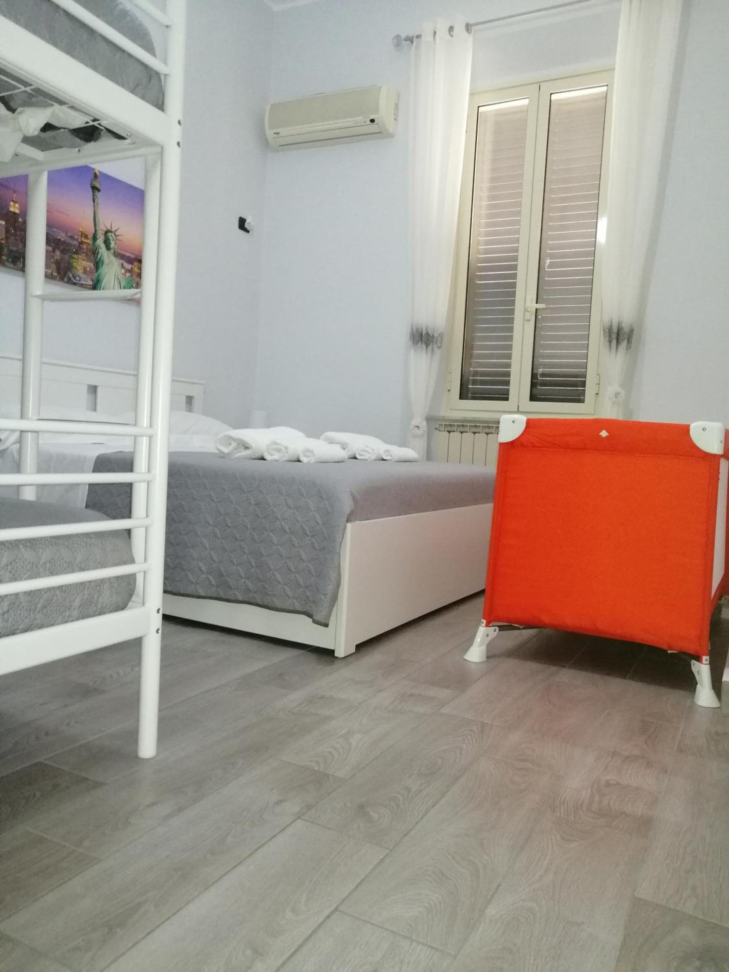B&B Metropolitan Rc Ρέτζιο ντι Καλάμπρια Δωμάτιο φωτογραφία