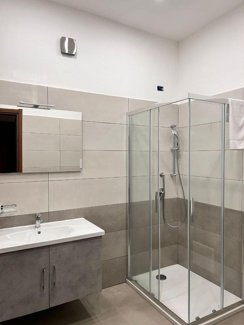 B&B Metropolitan Rc Ρέτζιο ντι Καλάμπρια Εξωτερικό φωτογραφία